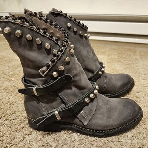 A.S 98 Vianne Studded Gray Leather Boots